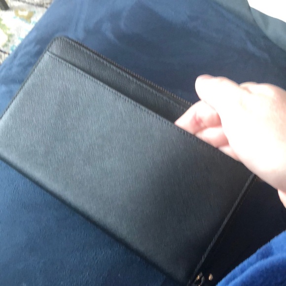 Kate Spade large black wallet - Picture 5 of 5